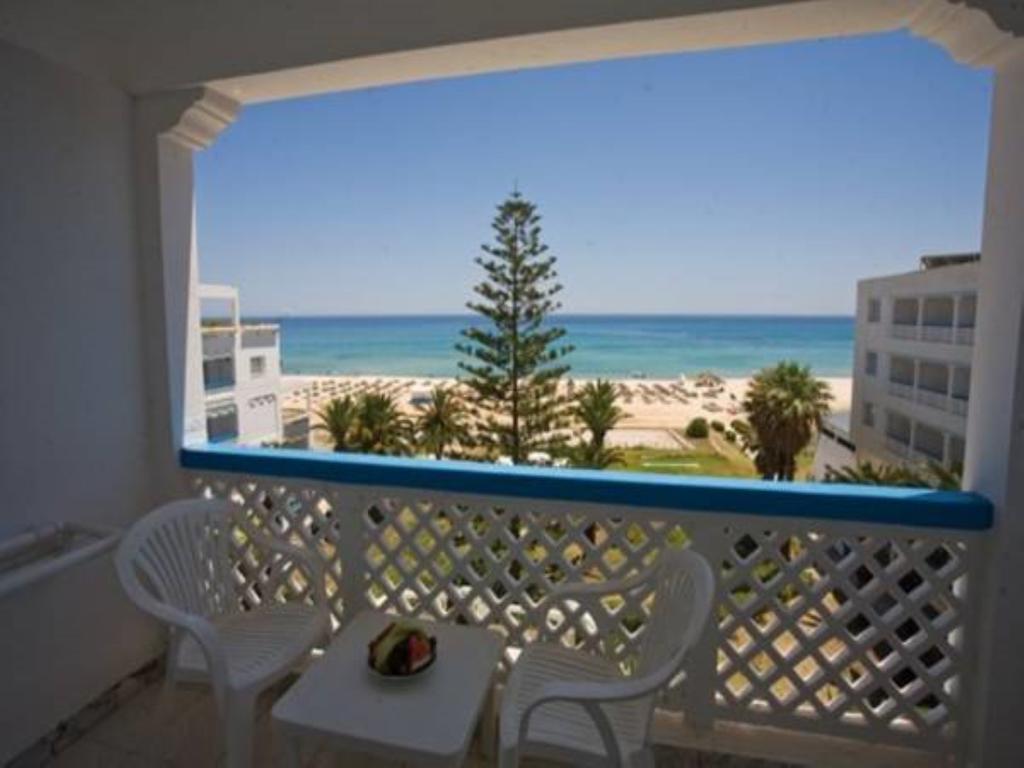 Hotel Les Colombes Hammamet Exterior photo