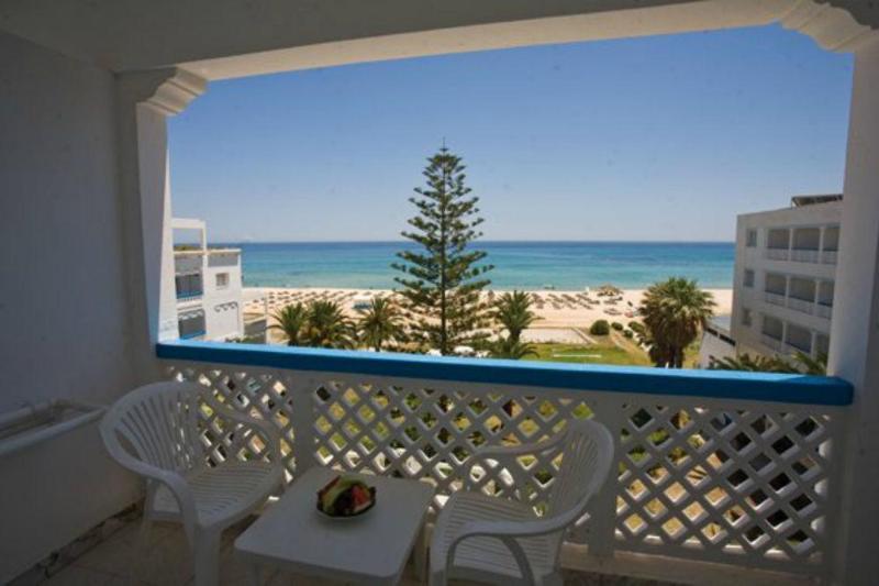 Hotel Les Colombes Hammamet Exterior photo