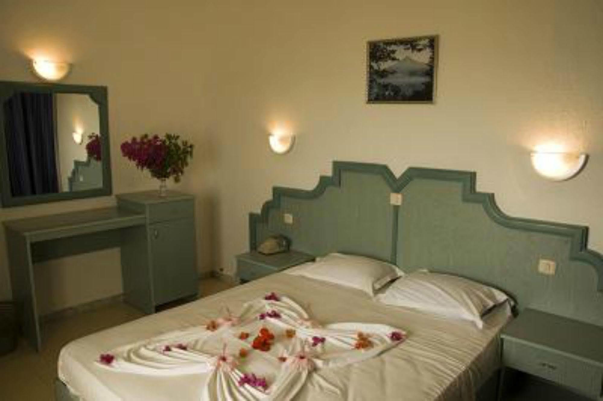 Hotel Les Colombes Hammamet Exterior photo
