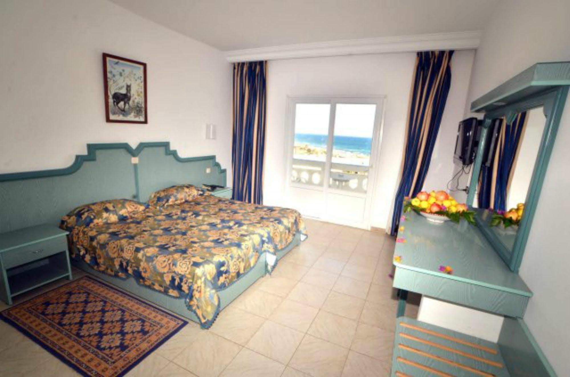 Hotel Les Colombes Hammamet Exterior photo